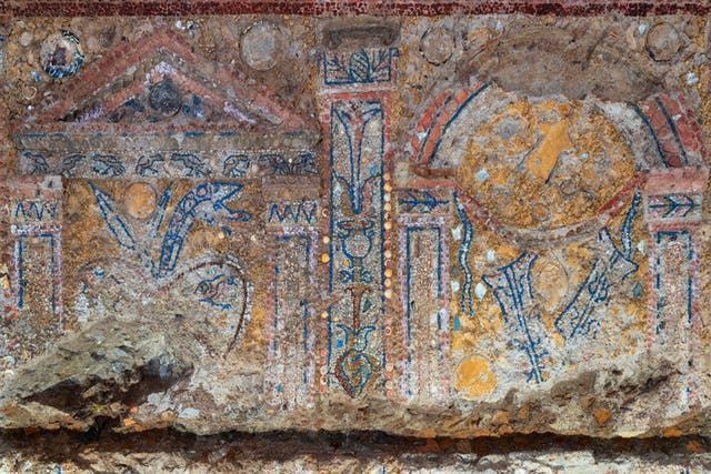<p>Mosaic unearthed in the domus along Vicus Tuscus near the Colosseum</p>